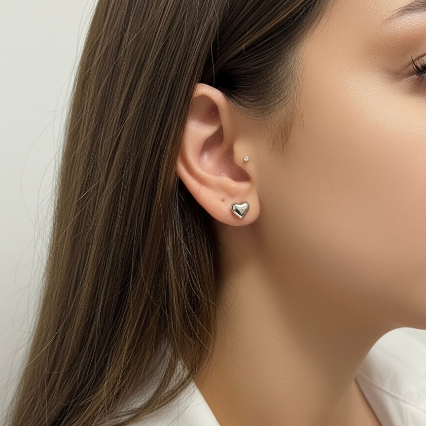 HEART STUD EARRINGS Silver