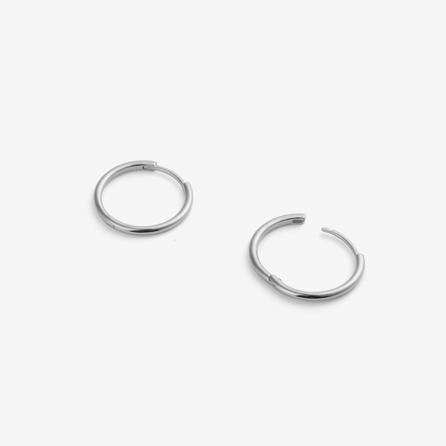 THIN HOOPS Silver