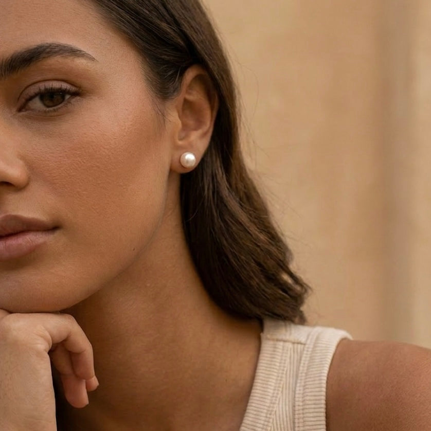 CLASSIC PEARL STUDS Silver