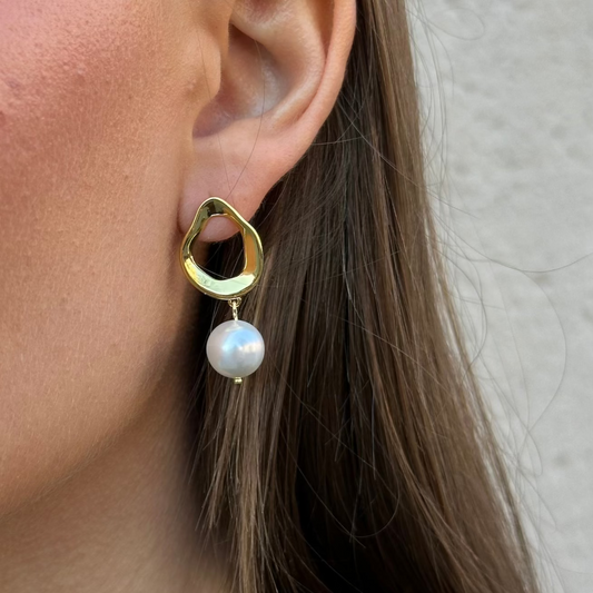 UNIQUE PEARL DROP EARRINGS Gold