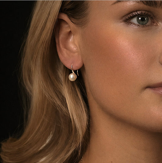 PEARL HOOK EARRINGS Silver