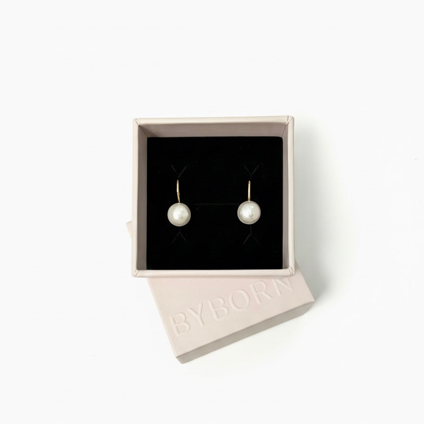 PEARL HOOK EARRINGS Gold